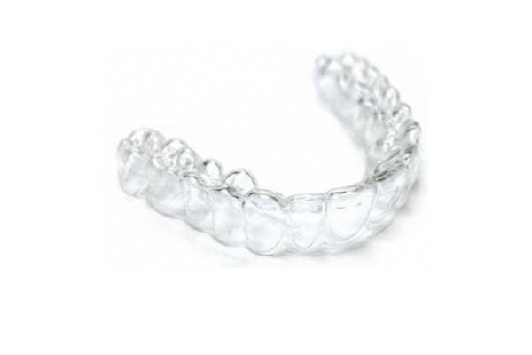 Aparat dentar gutiera invisalign